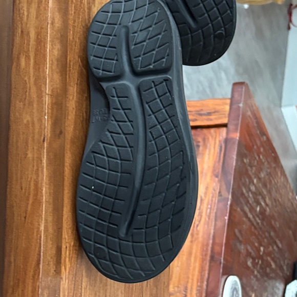 OOFOS Black Women's Slip-On Loafers - Picture 5 of 7